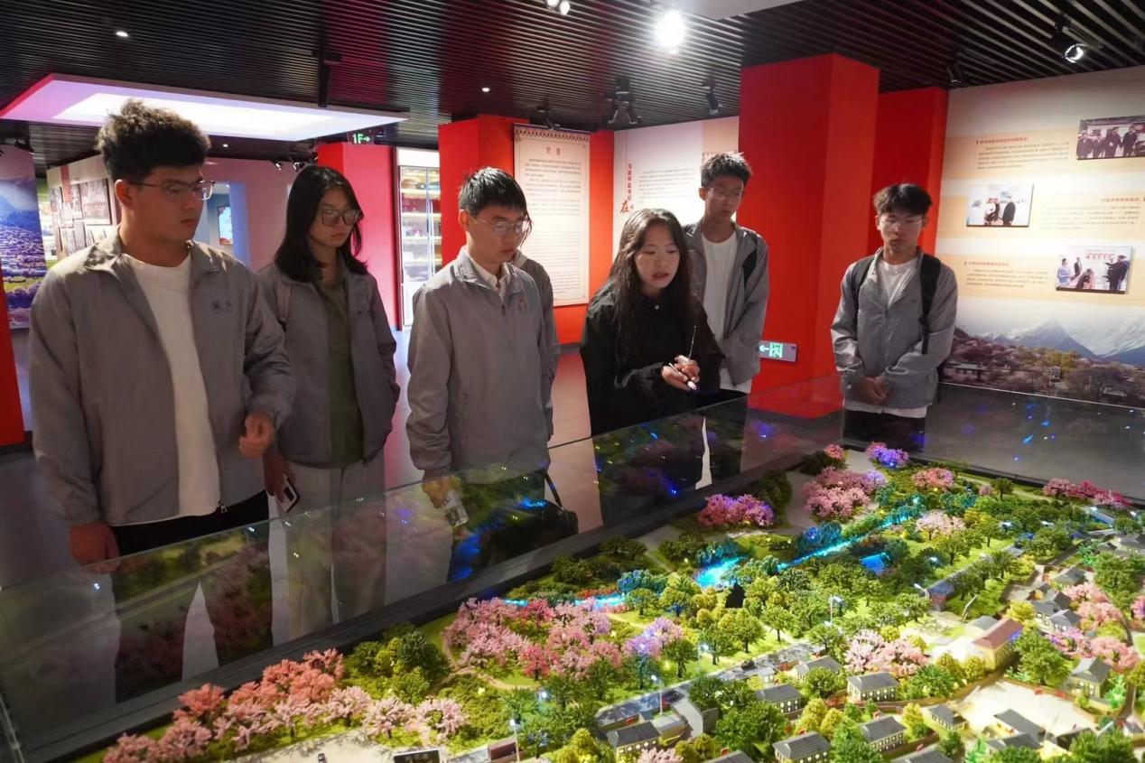 鄉村振興、民族團結——河南工業大學社會實踐團隊深度