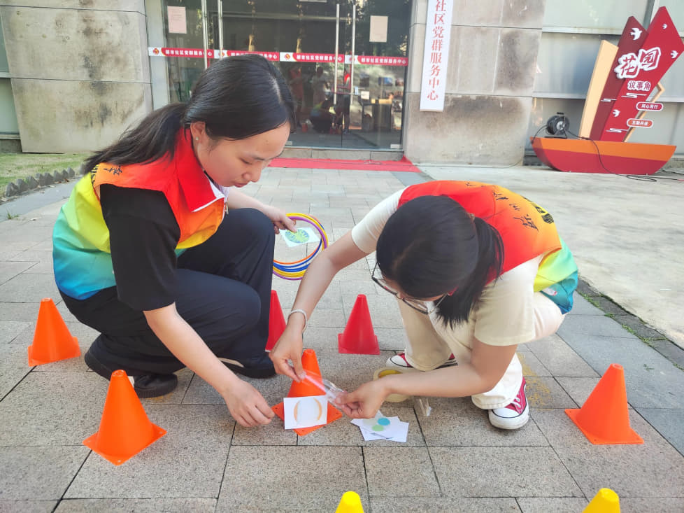 蘇州科技大學(xué) “法治護(hù)航，無(wú)毒前行”禁毒小分隊(duì)暑期實(shí)踐：同創(chuàng)無(wú)毒社會(huì)，共享安寧生活