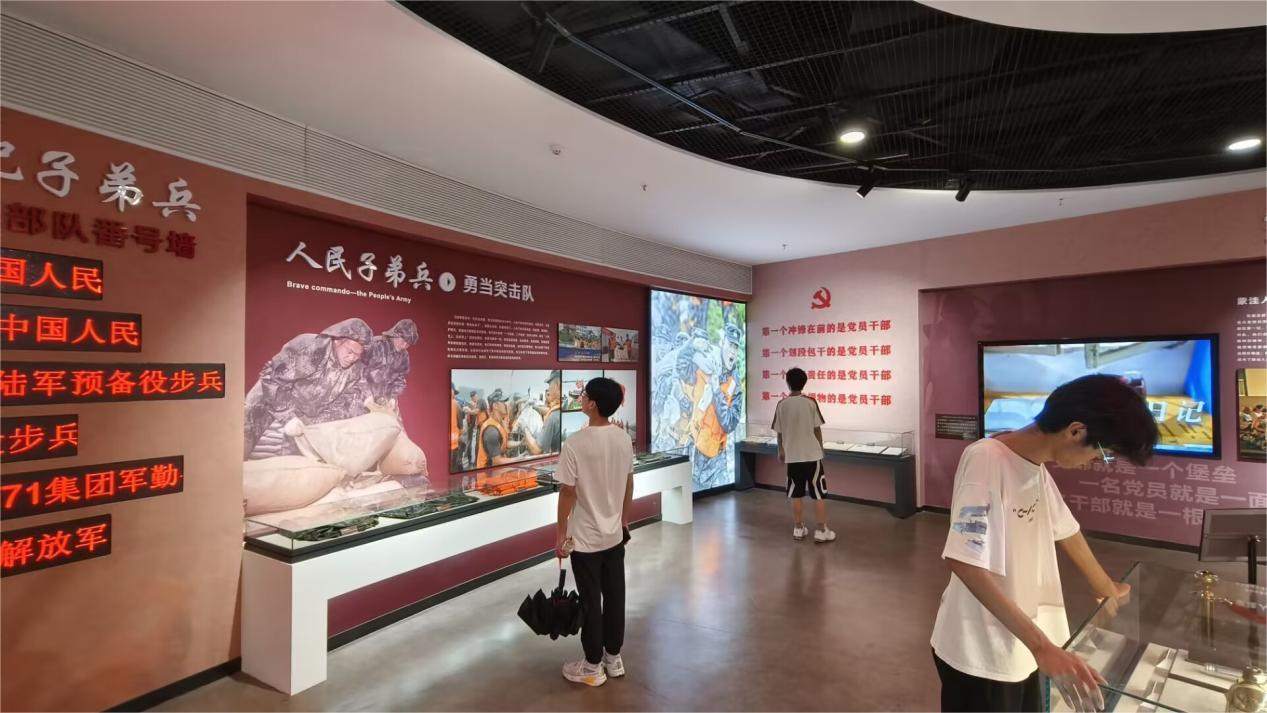 弘揚(yáng)抗洪精神，綻放青春色彩，巢湖學(xué)院學(xué)子赴阜南縣王家壩開(kāi)展社會(huì)實(shí)踐活動(dòng)