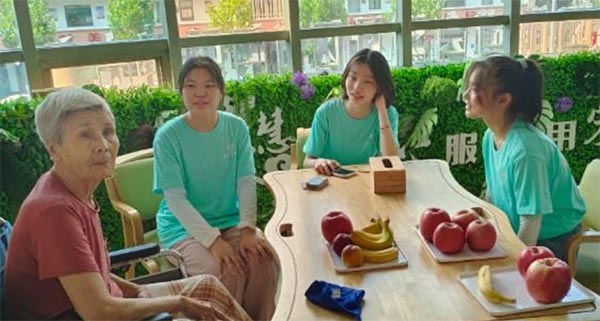 學習弘揚焦裕祿精神暑期社會實踐隊開展“粽香端午節，情