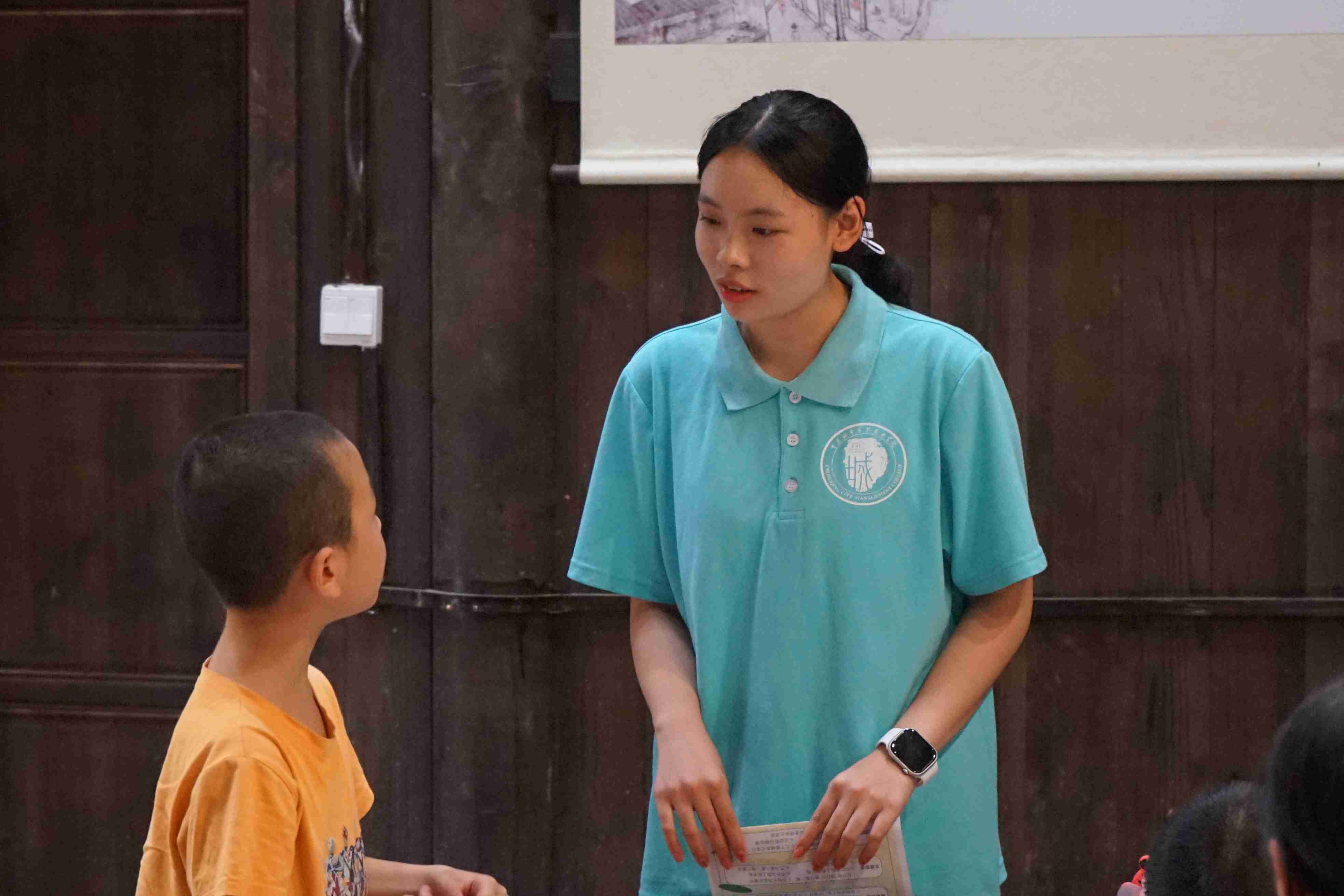 重城管院生命“童”行公益服務(wù)隊(duì)三下鄉(xiāng)開(kāi)展 “大手牽小手，共筑安全夢(mèng)”安全知識(shí)問(wèn)