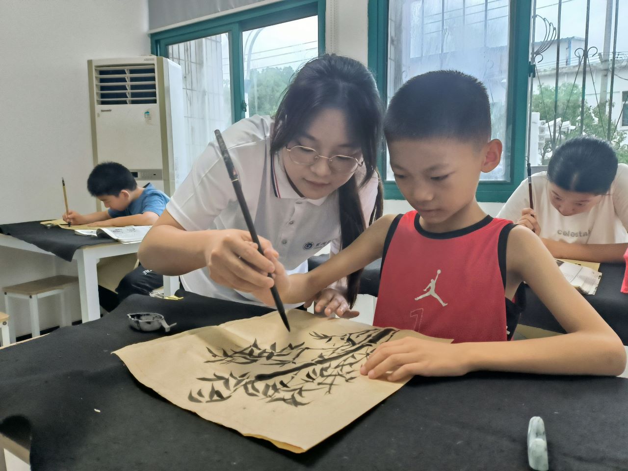 以藝術之名，繪錦繡篇章